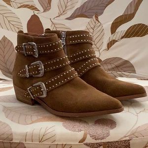 Aqua BLANE Cognac Suede Studded Ankle Boots size 7